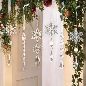 18pcs Christmas Tree Decoration Crystal Ornaments, Hanging Acrylic Christmas Snowflake Icicle Drop Crystal Ornaments for Christmas Tree